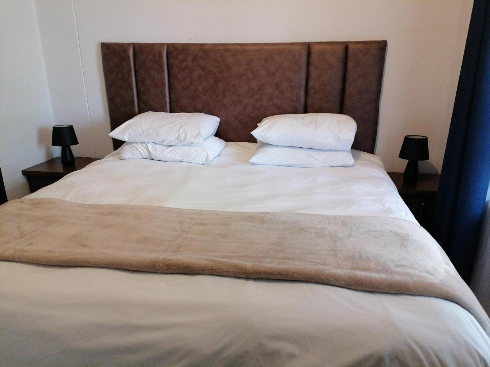 Emabheleni Executive Suites Westpoint 요하네스버그 객실 사진