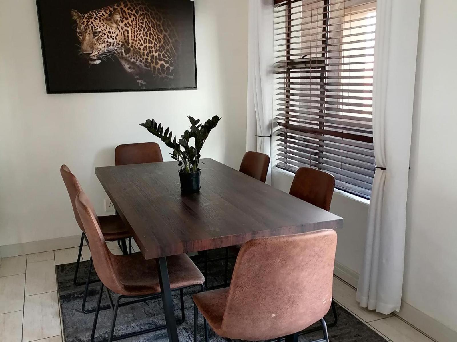 Emabheleni Executive Suites Westpoint 요하네스버그 객실 사진